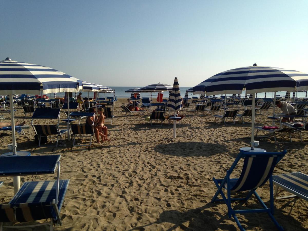 Hotel Miramare Marotta Esterno foto